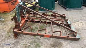 BROWNS flat eight bale grab c/w quick hitch brackets - 2