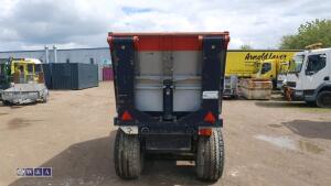 TRILO SG400 trailed vacuum sweeper - 4