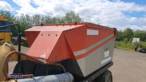 TRILO SG400 trailed vacuum sweeper - 16