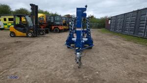 UPRIGHT TL38 fast tow cherry picker (no batteries or joystick) - 8