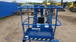 UPRIGHT TL38 fast tow cherry picker (no batteries or joystick) - 18