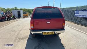 2006 TOYOTA HILUX D4-D HL3 5-speed manual diesel double cab pickup (ST56 EGE) - 4