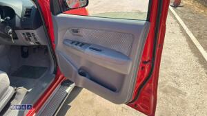 2006 TOYOTA HILUX D4-D HL3 5-speed manual diesel double cab pickup (ST56 EGE) - 32
