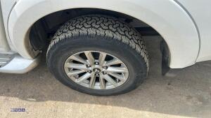 2017 MITSUBISHI L200 TITAN DI-D 6-speed manual 4wd double cab pick-up with rear privacy glass (AF67 URA)(V5 in office) - 10
