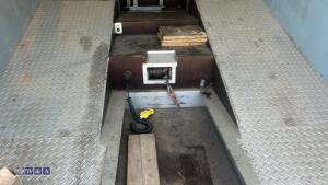 1980 VOLVO B58-60 tractor pulling bus / racing bus c/w garage to the rear & living quarters to the front, full rear lift door, internal rear winch, leisure batteries, 5 x bunk beds (KGY 432V)(taxation class HGV 16.5t)(V5 & plating certificate in office) - 11