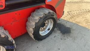 2020 MANITOU 2200R skidsteer (s/n RKOE205539) with bucket - 12