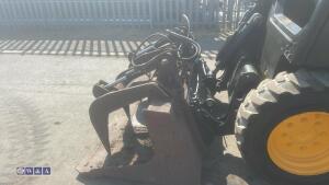2012 JCB 155 ECO skidsteer (s/n WRKB1755611) with grapple bucket - 8