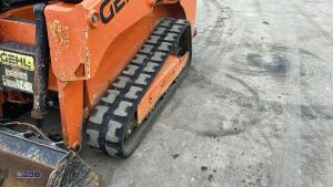 2020 GEHL DT105 r/t skid steer loader with bucket & 3rd service (s/n GHLRT105FOD701675) - 11