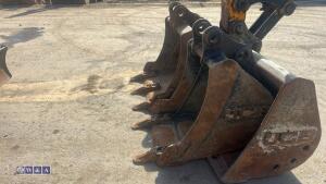 2019 JCB 15C rubber tracked excavator (s/n 2710400) with 3 buckets, blade, piped & canopy - 4