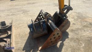 2022 JCB 8008 rubber tracked excavator (s/n 3165714) with 3 buckets, blade, piped, expanding tracks & ROPS - 8