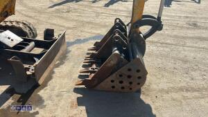 2022 JCB 8008 rubber tracked excavator (s/n 3165768) with 3 buckets, blade, piped, expanding tracks & ROPS - 12