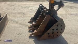 2022 JCB 8008 rubber tracked excavator (s/n 3165643) with 3 buckets, blade, piped, expanding tracks & ROPS - 9