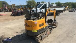 2018 LX08.9B rubber tracked excavator (s/n 1810262) with 4 buckets, blade & Q/hitch - 4
