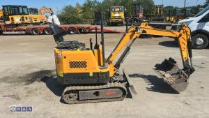 2018 LX08.9B rubber tracked excavator (s/n 1810262) with 4 buckets, blade & Q/hitch - 5