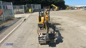 2018 LX08.9B rubber tracked excavator (s/n 1810262) with 4 buckets, blade & Q/hitch - 7