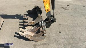 2018 LX08.9B rubber tracked excavator (s/n 1810262) with 4 buckets, blade & Q/hitch - 8