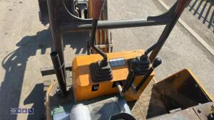 2018 LX08.9B rubber tracked excavator (s/n 1810262) with 4 buckets, blade & Q/hitch - 17