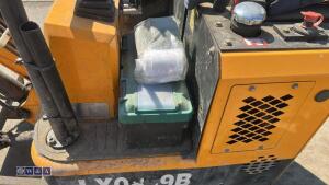 2018 LX08.9B rubber tracked excavator (s/n 1810262) with 4 buckets, blade & Q/hitch - 23