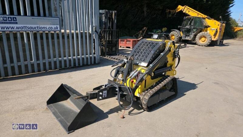 2026 DELANO T360 700kg rubber tracked skid steer loader c/w front bucket & hydraulic breaker (s/n DLN202601077)