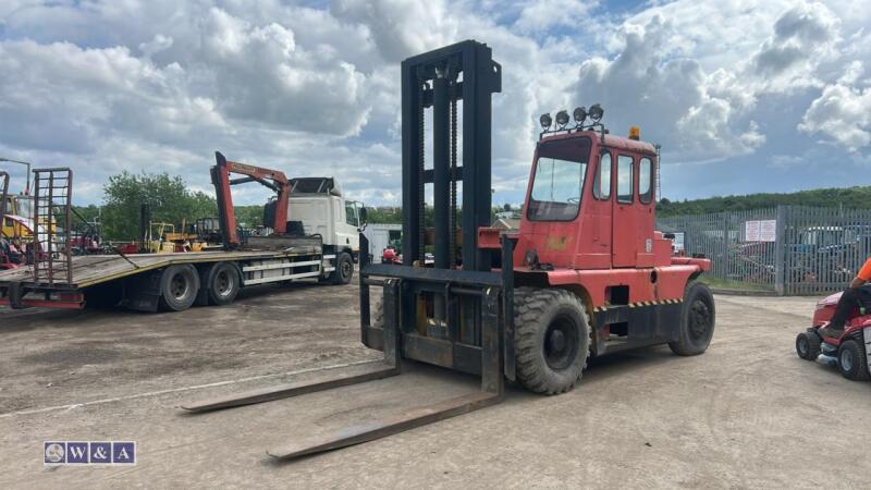 BOSS 13t forklift with duplex mast