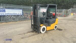 2015 JUNGHEINRICH TFG320 gas forklift (9993)(s/n FN496956) with triple mast & side-shift