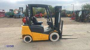 2015 JUNGHEINRICH TFG320 gas forklift (9993)(s/n FN496956) with triple mast & side-shift - 5