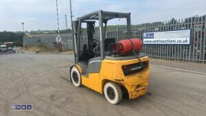 2016 JUNGHEINRICH TFG425 gas forklift (9960)(s/n FN522879) with triple mast & side-shift - 3