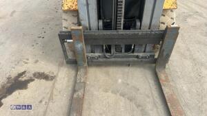 2016 JUNGHEINRICH TFG425 gas forklift (9960)(s/n FN522879) with triple mast & side-shift - 10