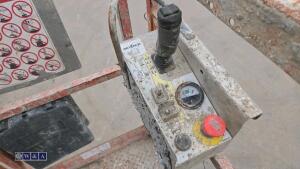2013 SKYJACK SJ111 3219 battery driven scissor lift (s/n 22049445) - 18
