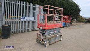 2014 SKYJACK SJ111 3219 battery driven scissor lift (s/n 22067650)