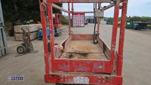 2014 SKYJACK SJ111 3219 battery driven scissor lift (s/n 22067650) - 17