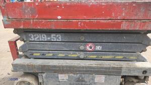 2013 SKYJACK SJ111 3219 battery driven scissor lift (s/n 22047427) - 13