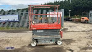 2011 SKYJACK SJ111 3219 battery driven scissor lift (s/n 22026493) - 2