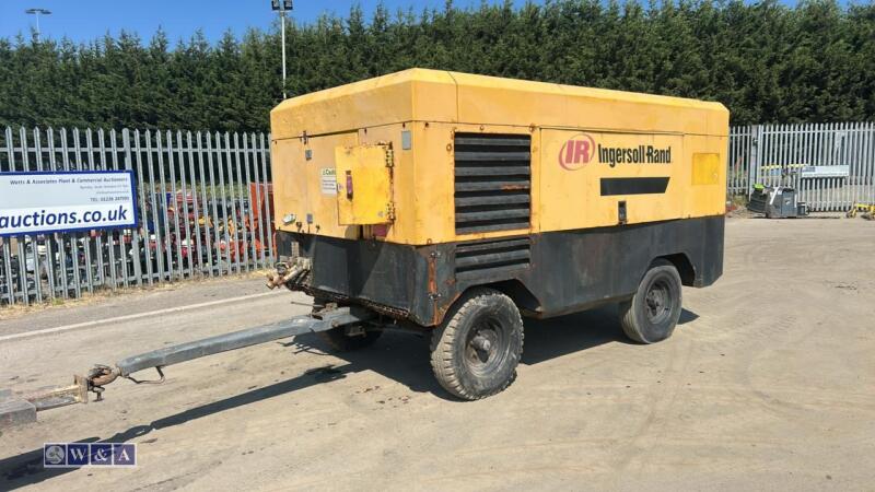 2000 INGERSOLL RAND 12/235 fast tow compressor c/w Caterpillar 3306 engine (s/n 890288)