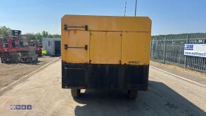 2000 INGERSOLL RAND 12/235 fast tow compressor c/w Caterpillar 3306 engine (s/n 890288) - 2