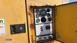 2000 INGERSOLL RAND 12/235 fast tow compressor c/w Caterpillar 3306 engine (s/n 890288) - 4