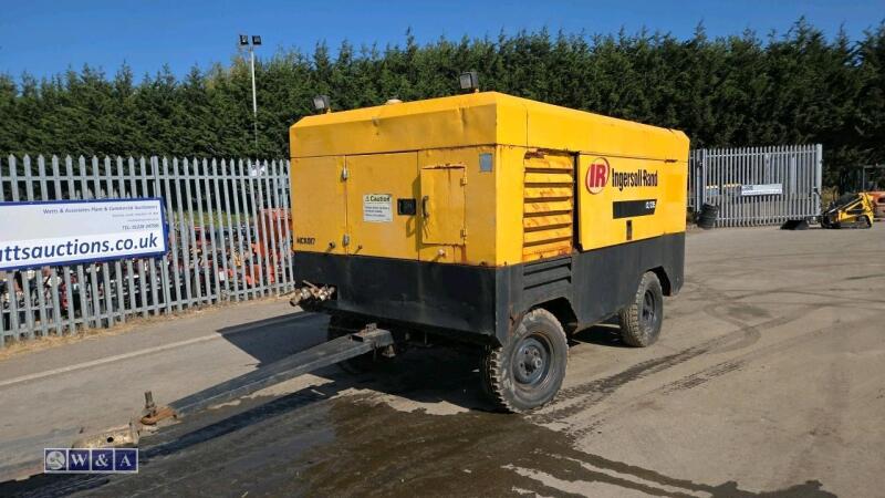 2000 INGERSOLL RAND 12/235 fast tow compressor c/w Caterpillar 3306 engine (s/n 890504)