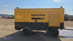 2000 INGERSOLL RAND 12/235 fast tow compressor c/w Caterpillar 3306 engine (s/n 890504) - 6