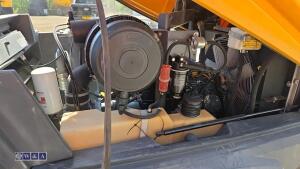 2013 ATLAS COPCO XAS67 fast tow compressor (s/n D0280840) - 14