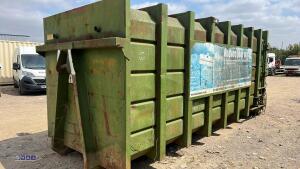 40yd Enclosed hook load skip - 6