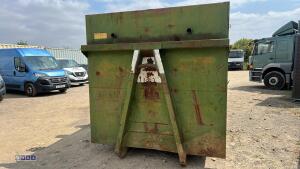 40yd Enclosed hook load skip - 7