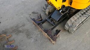 2019 Jcb 8008 micro c/w 3 buckets - 19