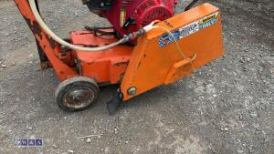 CLIPPER C99 petrol floor saw c/w dust suppression bottle - 4