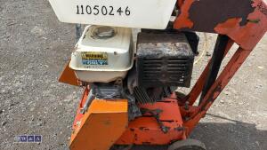 CLIPPER C99 petrol floor saw c/w dust suppression bottle - 5
