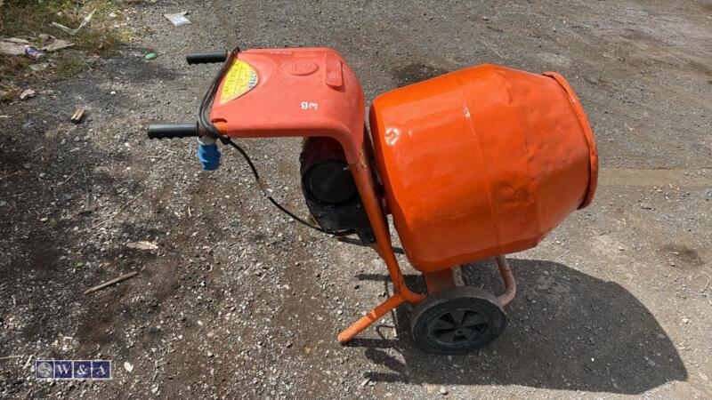 BELLE MINIMIX 150 240v cement mixer