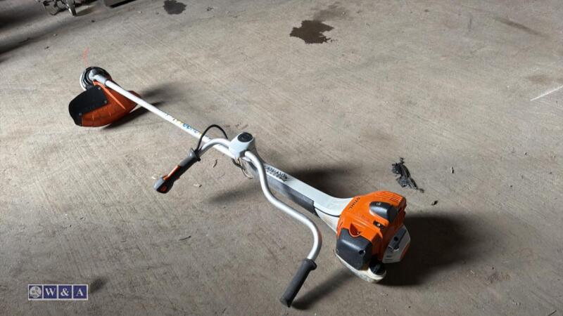 STIHL FS410 petrol strimmer (8381A3194)