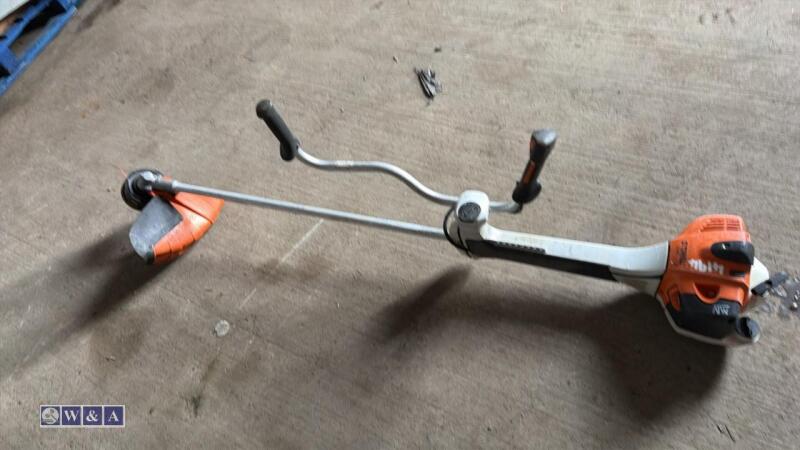 STIHL FS410 petrol strimmer (8381X7078)