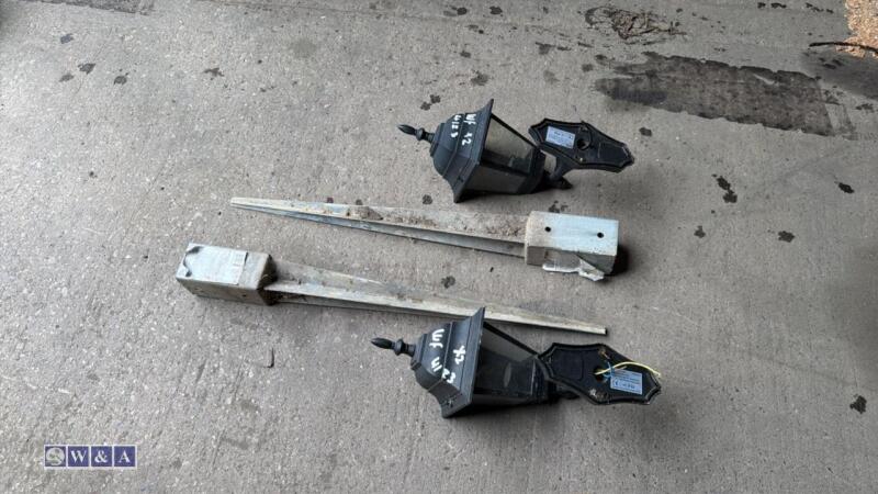 2 x outdoor lights c/w stands