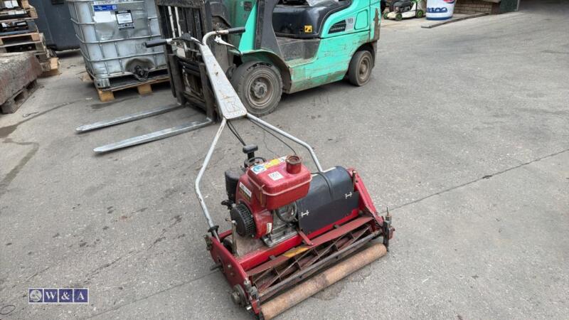 SAXON LM26TF petrol cylinder mower