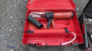 Quantity of tools & boxes - 3